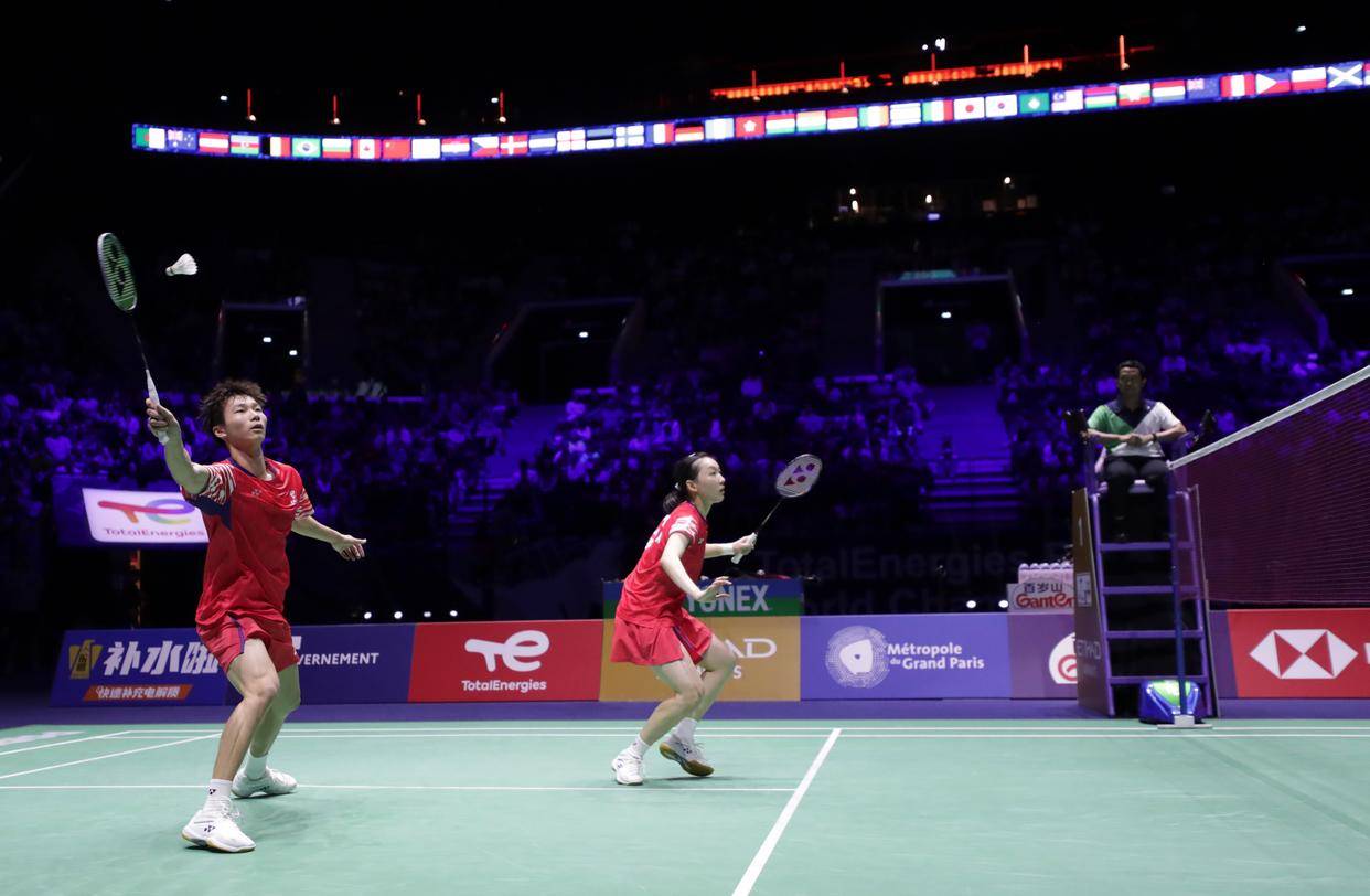 体育本台评论： 周琦再度留洋 联赛管理者应有所作为