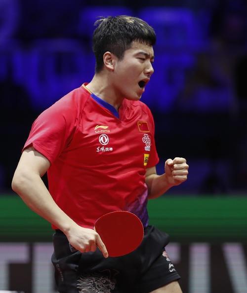 更是对球迷 更是对球迷