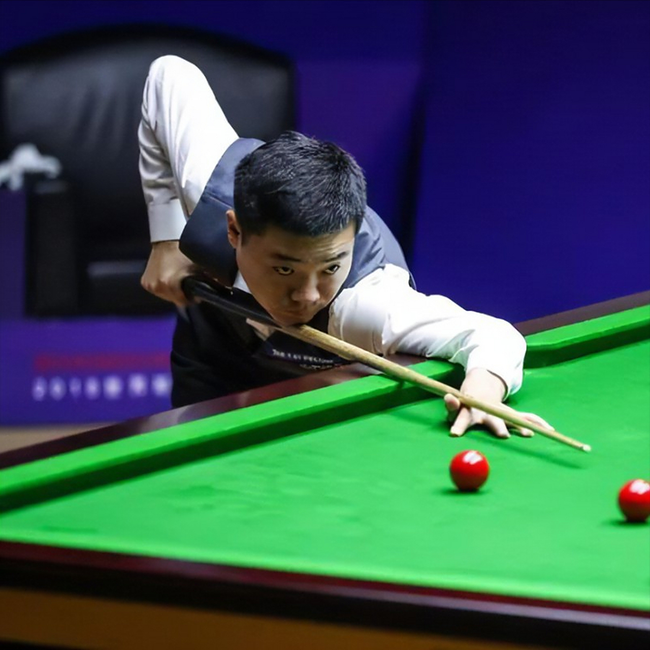 斯诺克球员锦标赛：斯佳辉、雷佩凡遭淘汰无缘八.